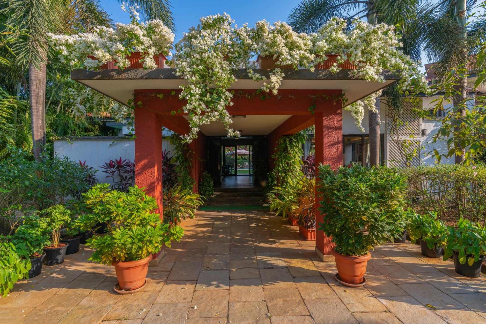 Stayvista At Moksh Villa - Bbq & Jacuzzi Alibaug Eksteriør bilde